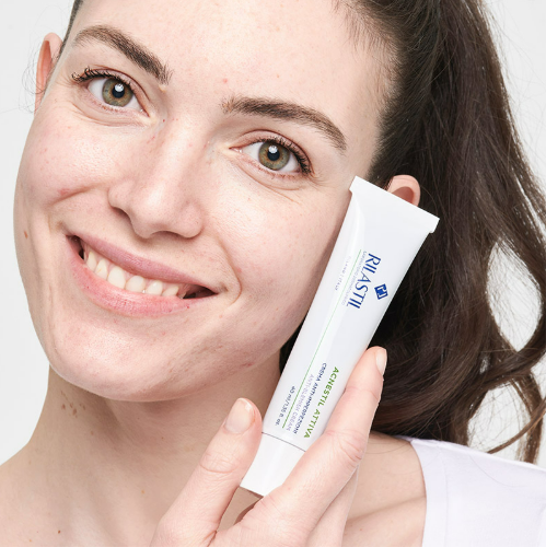Rilastil Acnestil Attiva+ Crema Antiimperfecciones & Marcas Niacinamida 40ML