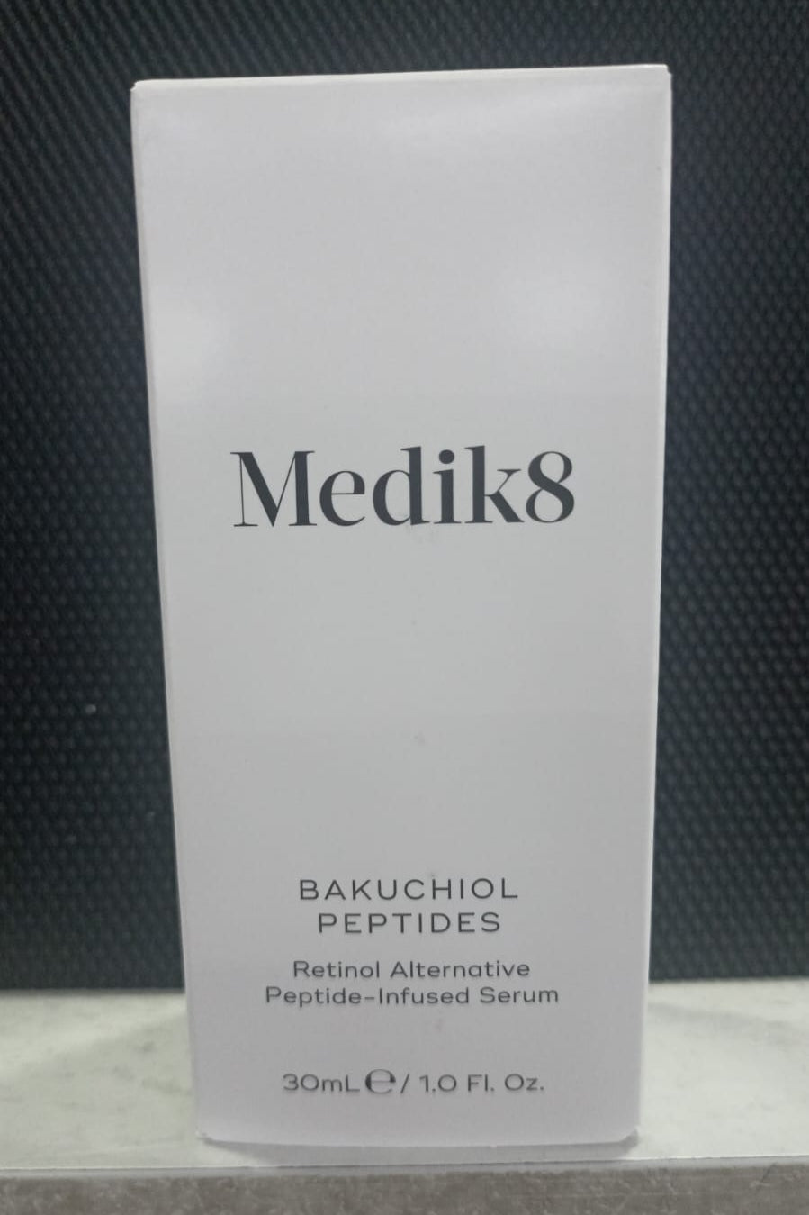 MEDIK8 BAKUCHIOL PEPTIDES SUERO RETINOL PEPTIDOS 30ML