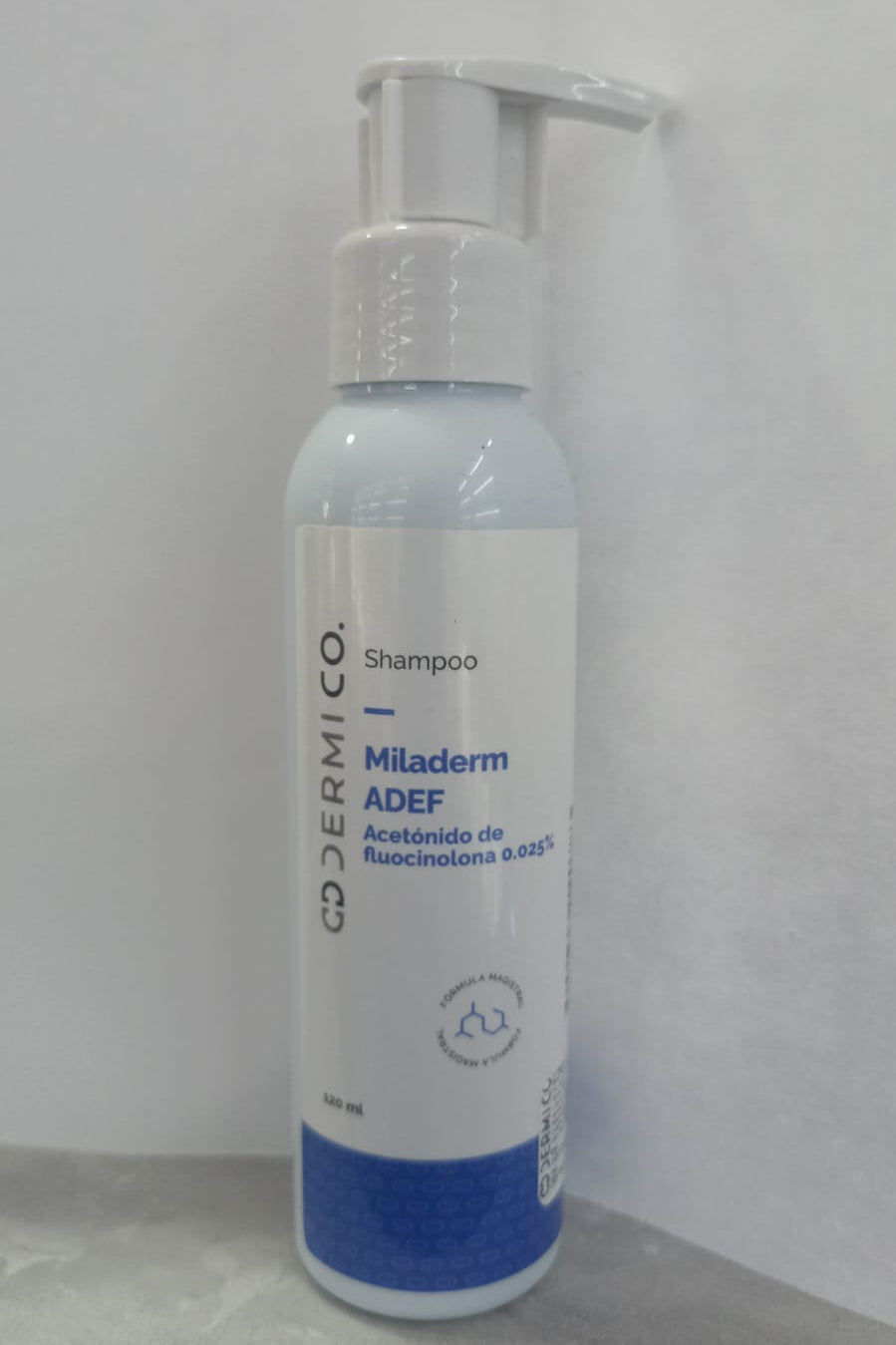 Dermi Co Shampoo Miladerm Adef Acetonido De Fluocinolona 0.025% 120ML
