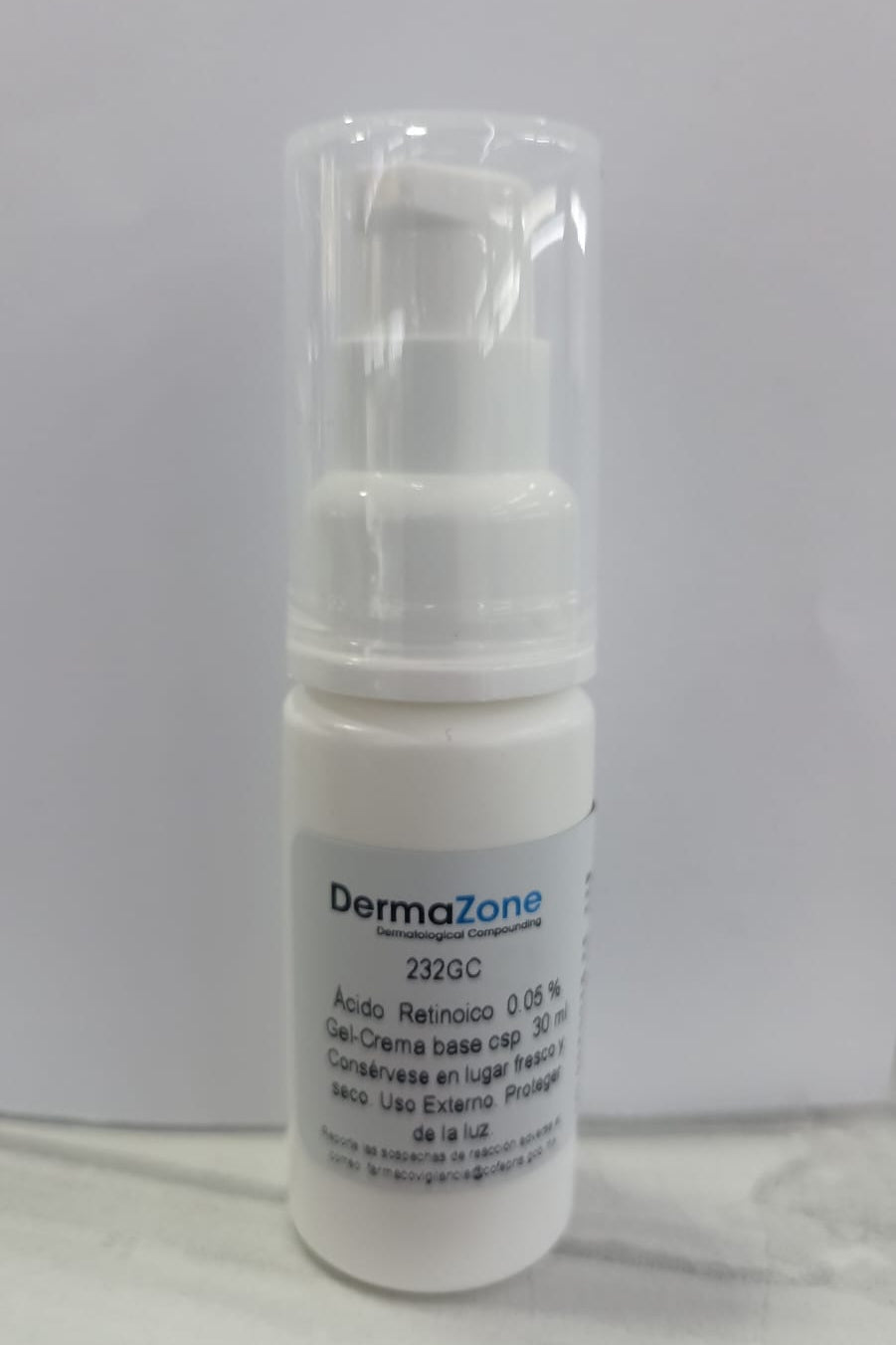 Omicron Dermazone Gel-Crema Acido Retinoico 0.05% 30ML