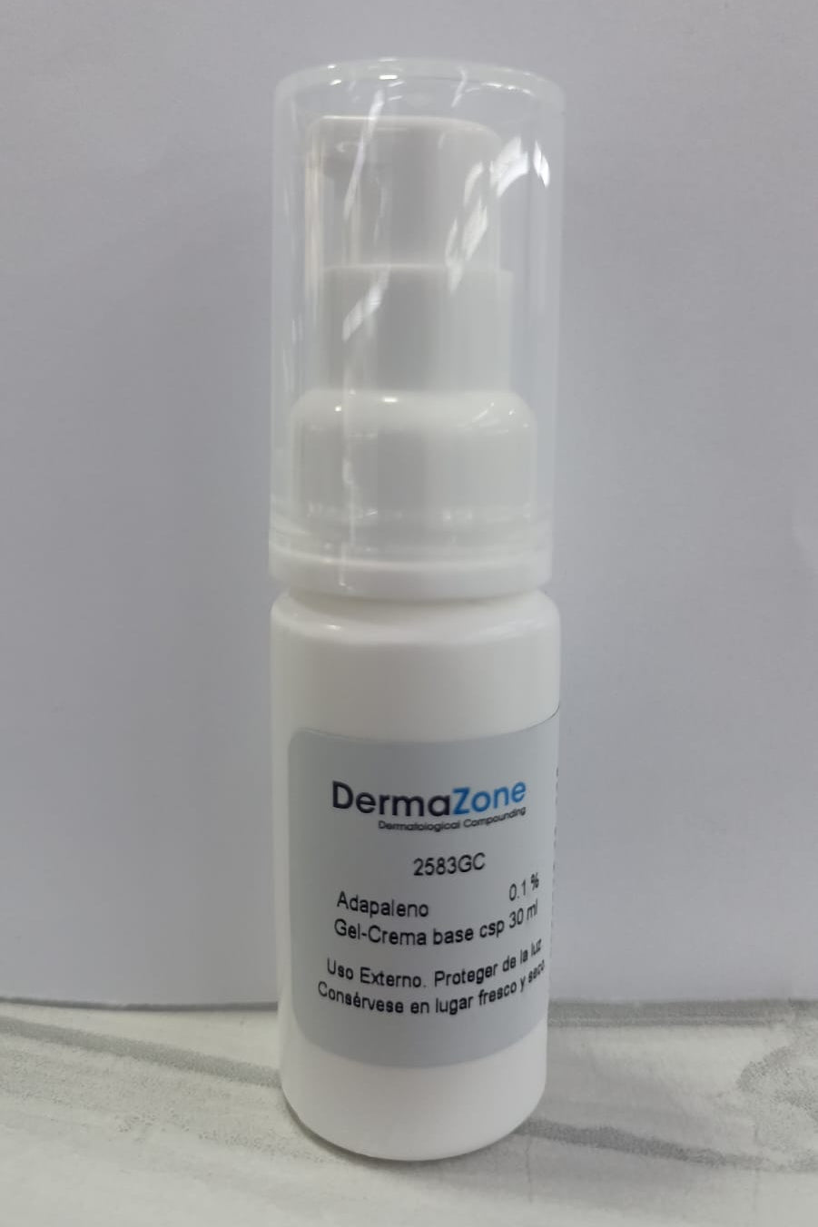 Omicron Dermazone Gel-Crema Adapaleno 0.1% 30ML